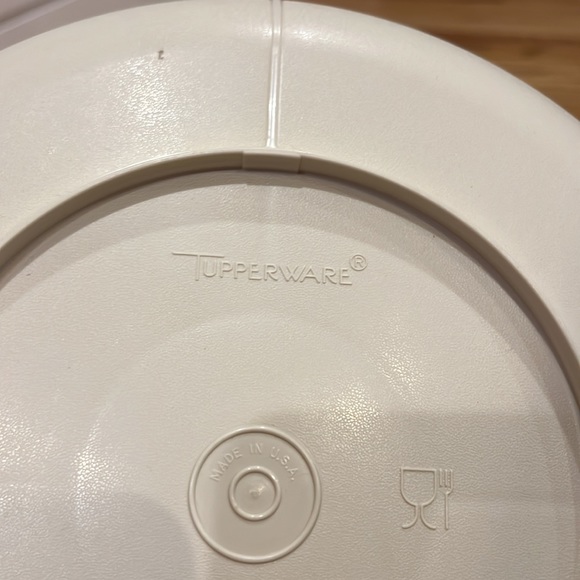 Bundle of Tupperware - Picture 5 of 6